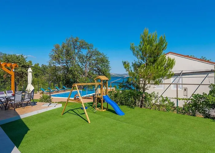 Holiday home Ruby Posedarje