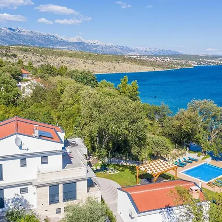 Ruby Holiday home